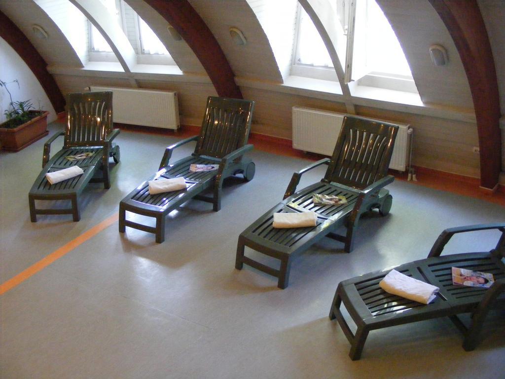 Hotel Jogar Balatonföldvár Extérieur photo