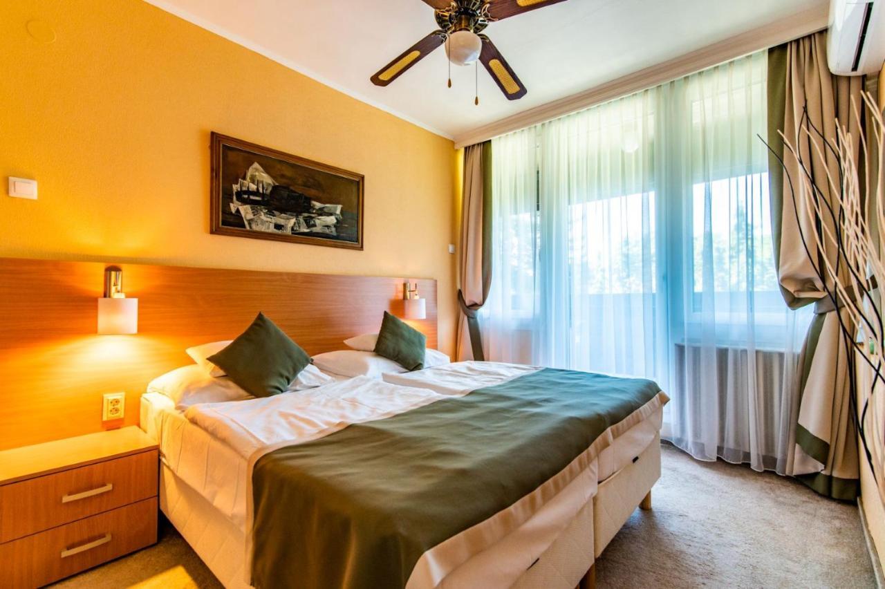 Hotel Jogar Balatonföldvár Extérieur photo
