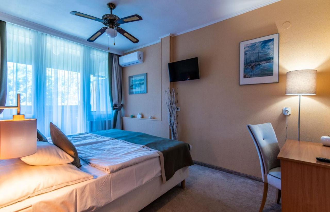 Hotel Jogar Balatonföldvár Extérieur photo