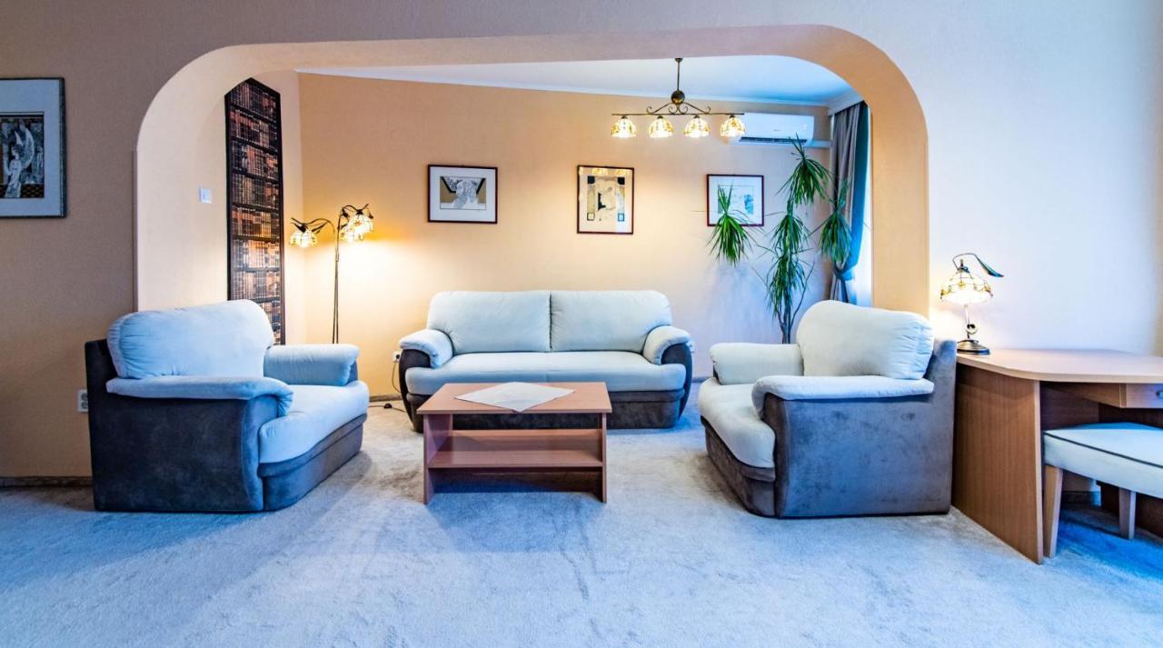 Hotel Jogar Balatonföldvár Extérieur photo