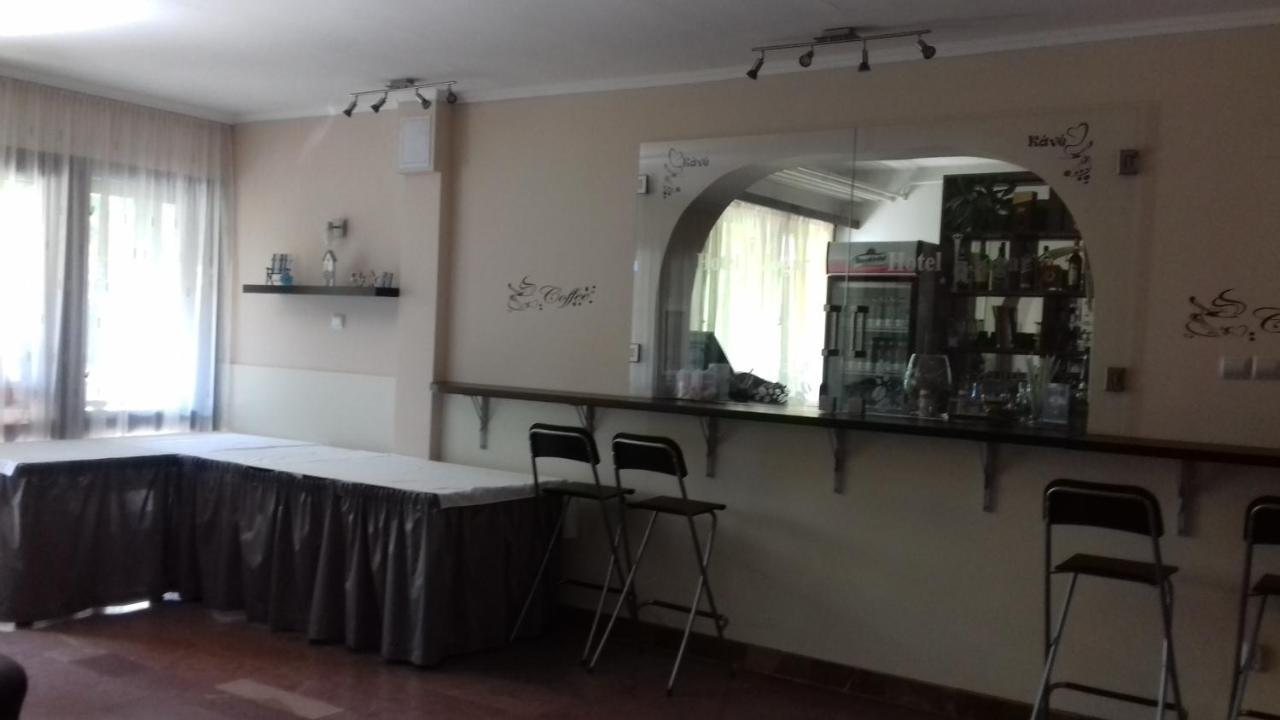 Hotel Jogar Balatonföldvár Extérieur photo