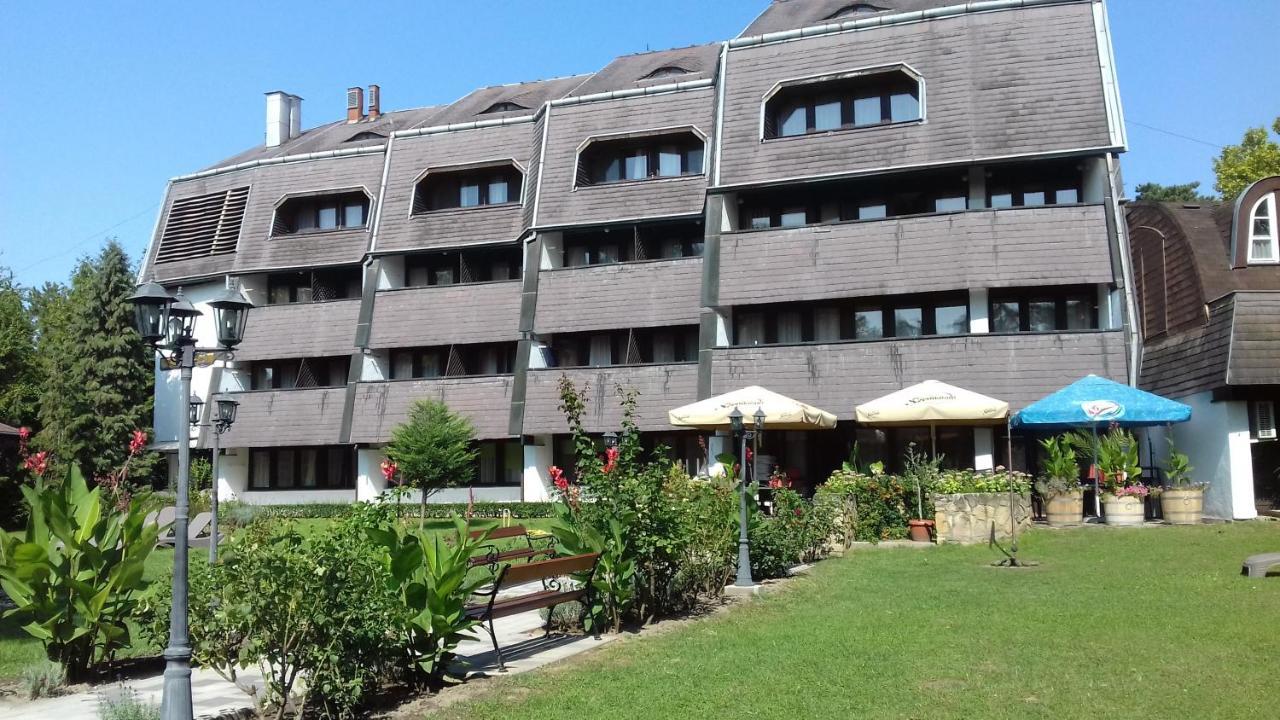 Hotel Jogar Balatonföldvár Extérieur photo